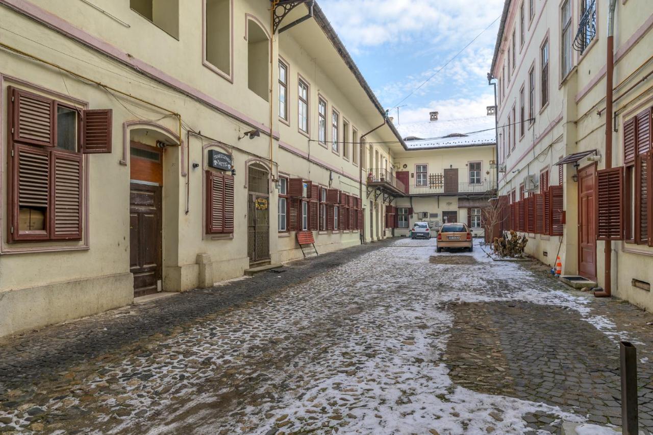 Apartment Queen Сибиу Экстерьер фото