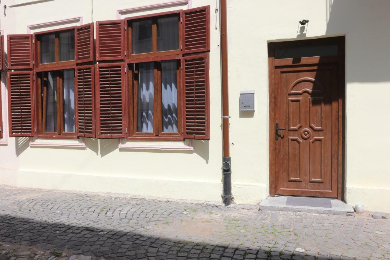 Apartment Queen Сибиу Экстерьер фото